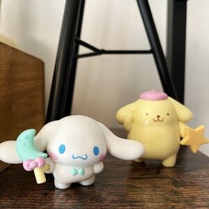 Cinnamoroll and Pompompurin Figures.